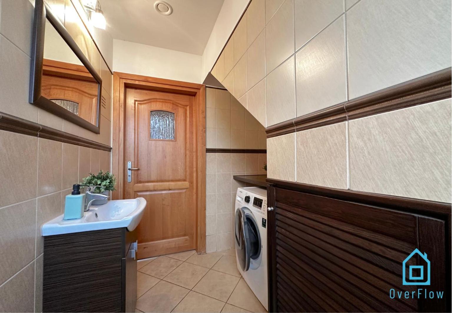 Purple Room - Charming Place, 15 Minutes To Gdansk Old Town & 5 Minutes To Seaside Exterior photo