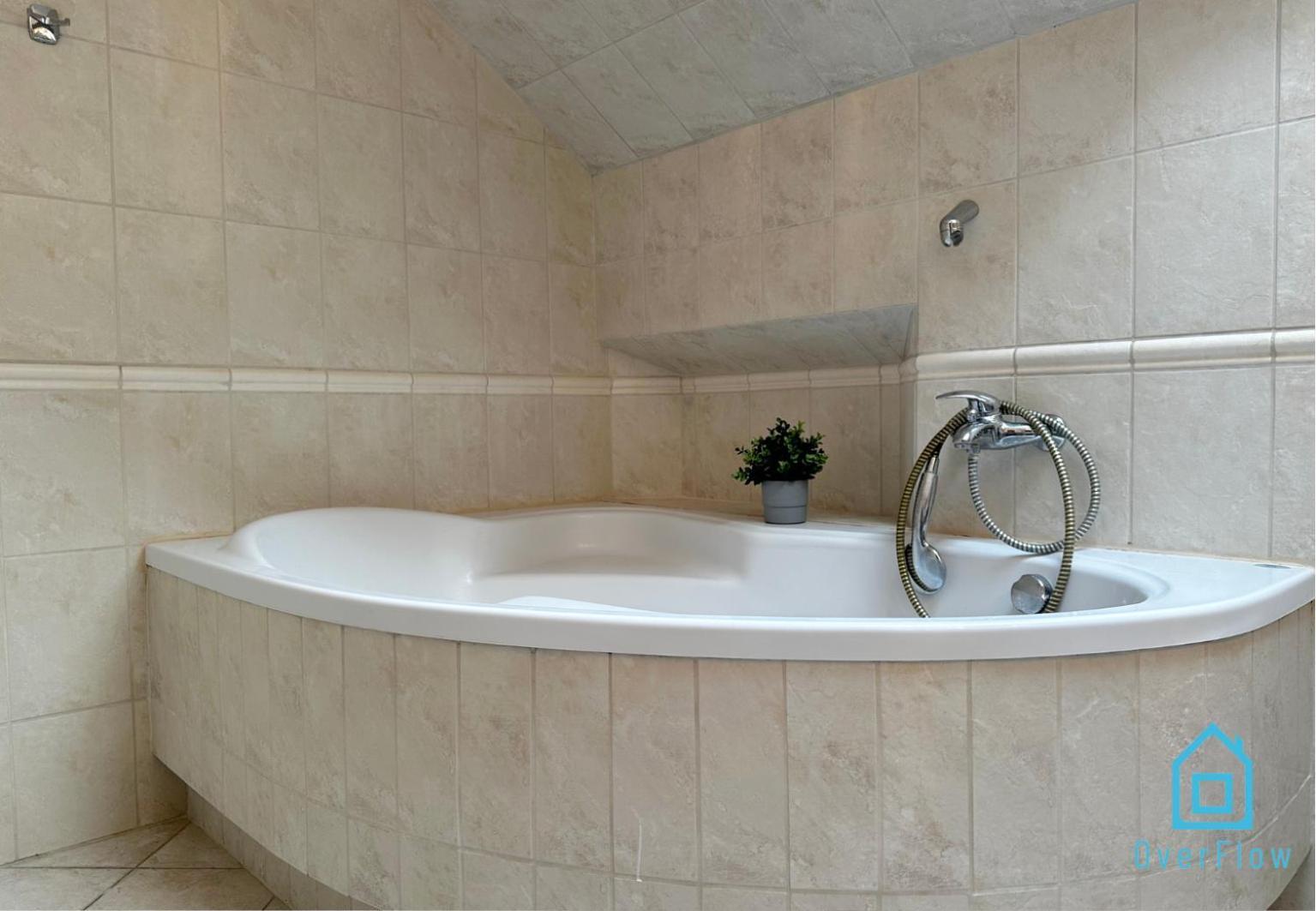 Purple Room - Charming Place, 15 Minutes To Gdansk Old Town & 5 Minutes To Seaside Exterior photo
